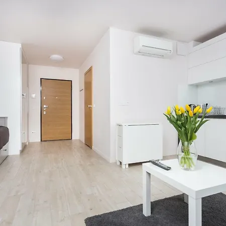 Solna 1 M19 דירה *